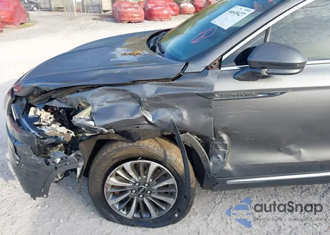 2022 Lincoln Nautilus Standard z USA, uszkodzony, nr VIN 2LMPJ6J9XNBL25773